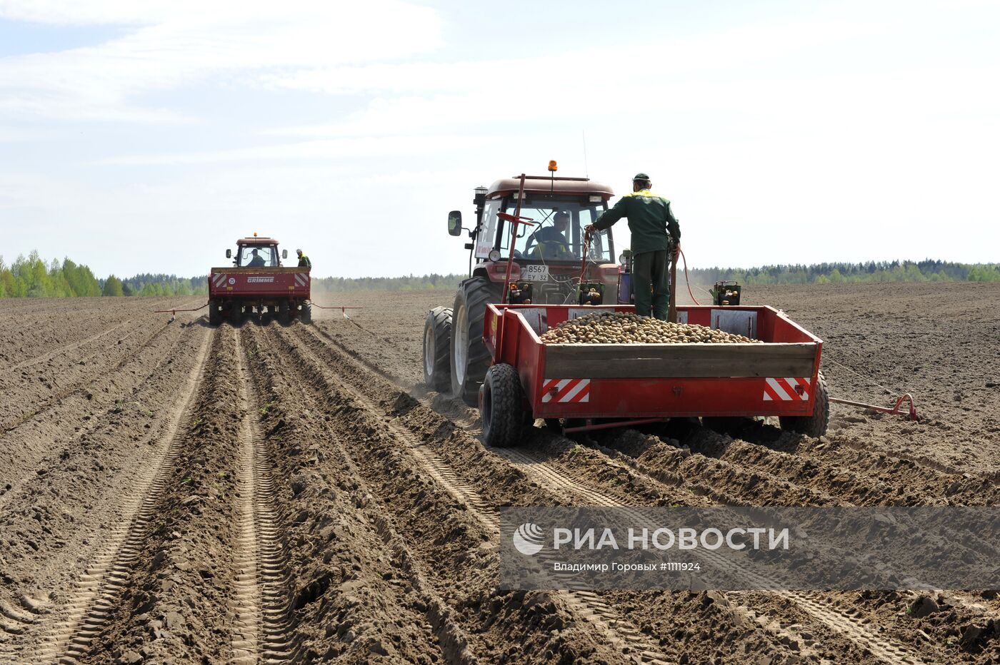 Посадка картофеля на полях ООО "Брянск Агро" в Брянской области