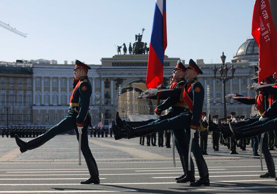 Генеральная репетиция Парада Победы на Дворцовой площади