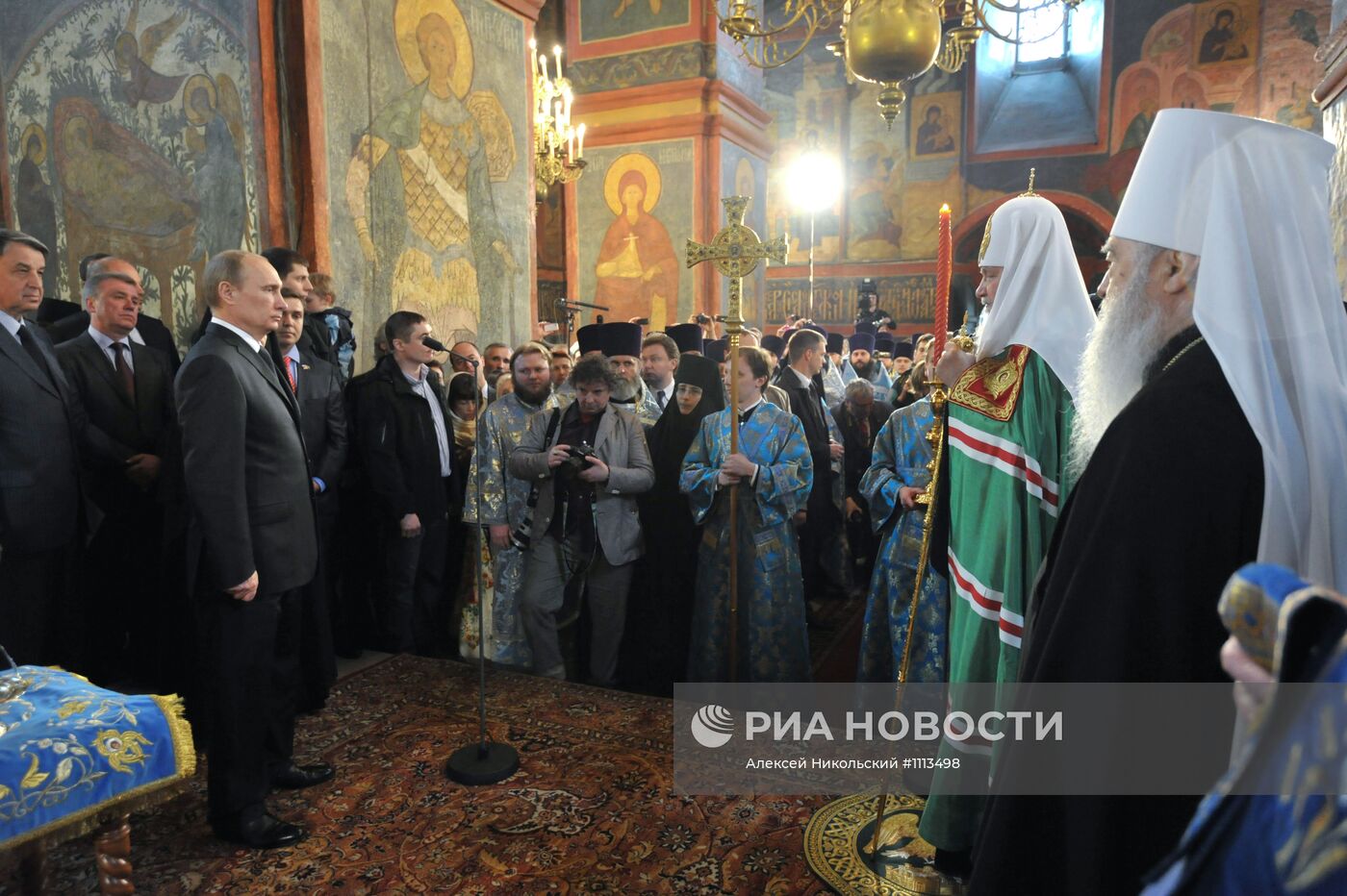 Владимир Путин посетил Новодевичий монастырь