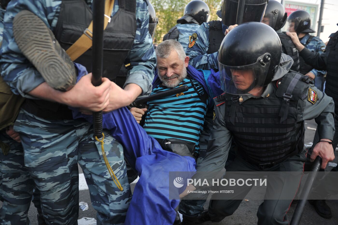 Задержания участников митинга "Марш миллионов" в Москве