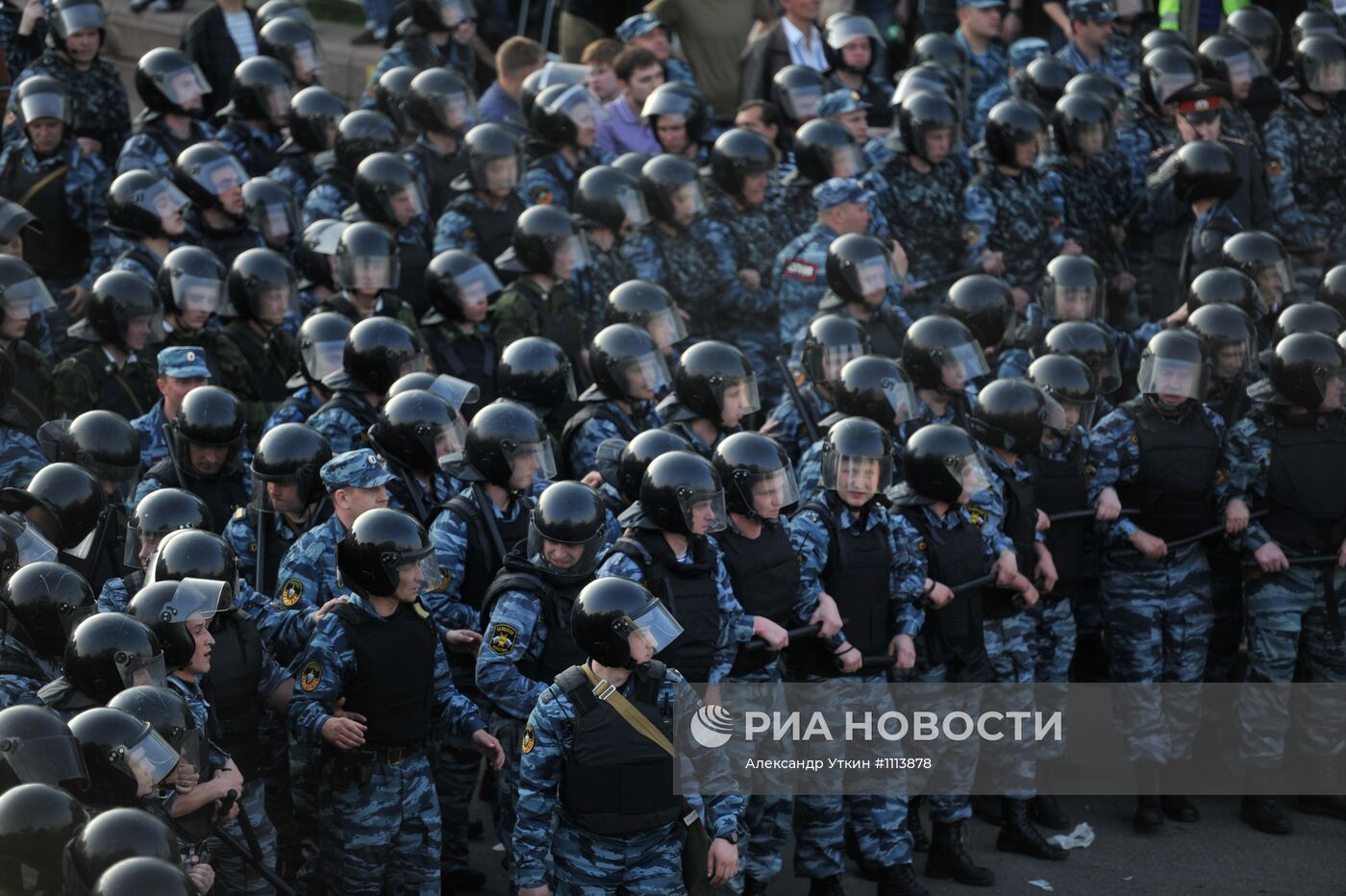 Задержания участников митинга "Марш миллионов" в Москве