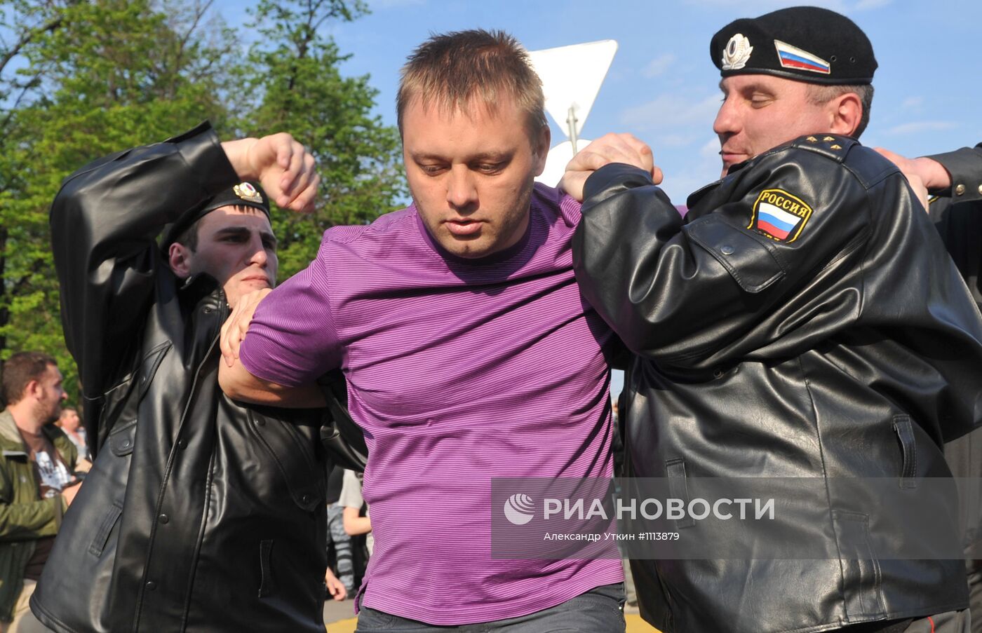 Задержания участников митинга "Марш миллионов" в Москве