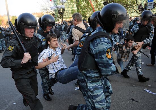 Задержания участников митинга "Марш миллионов" в Москве