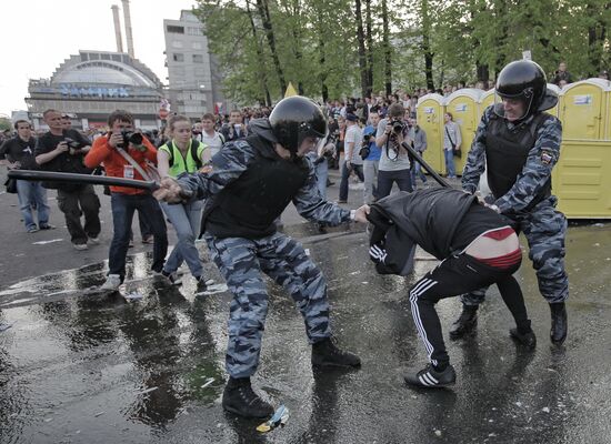 Задержания участников митинга "Марш миллионов" в Москве