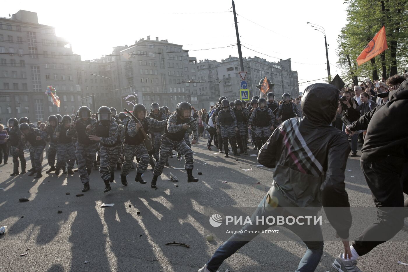 Задержания участников митинга "Марш миллионов" в Москве
