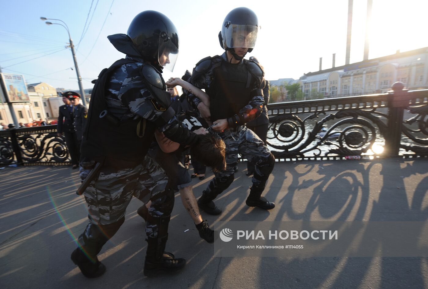 Задержания участников митинга "Марш миллионов" в Москве