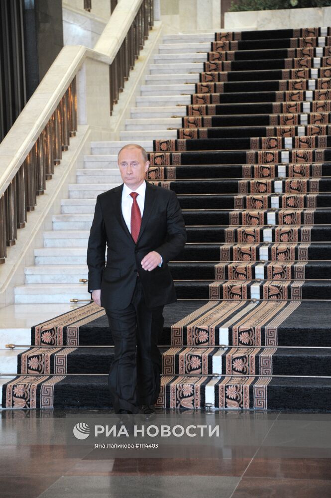 Владимир Путин в Доме правительства РФ