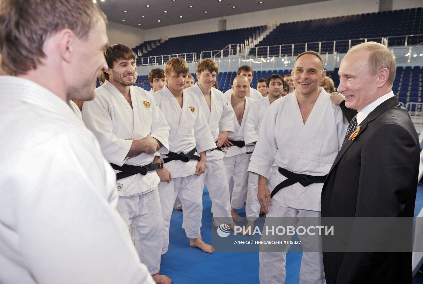 Владимир Путин посещает "Академию дзюдо" в Звенигороде