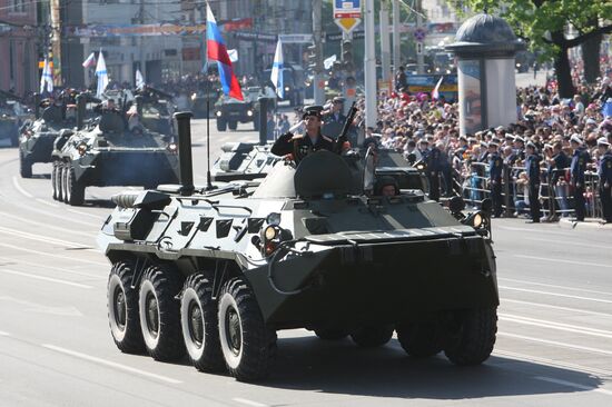 Военный парад, посвященный 67-летию Победы в ВОВ в регионах