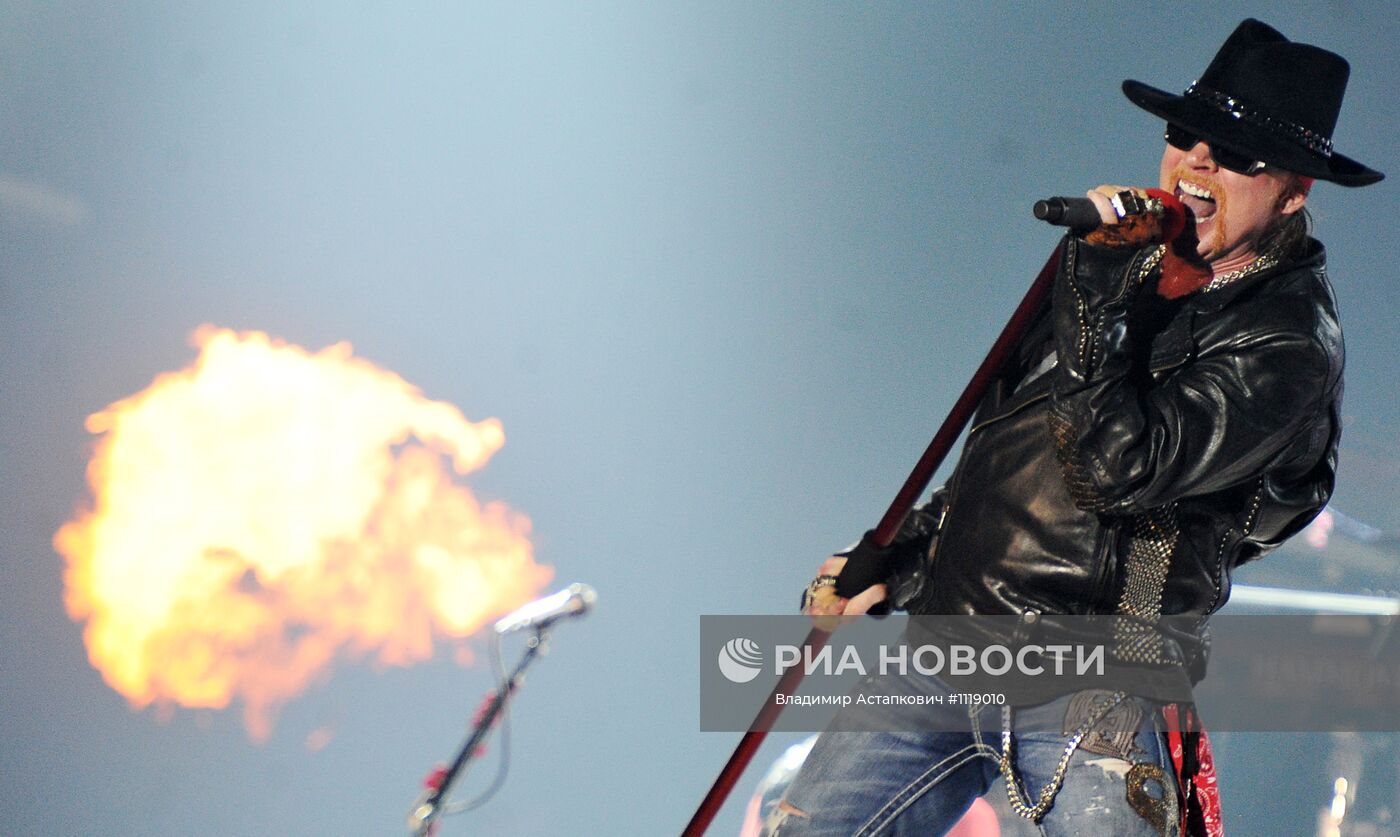 Концерт рок-группы Guns N'Roses в Москве