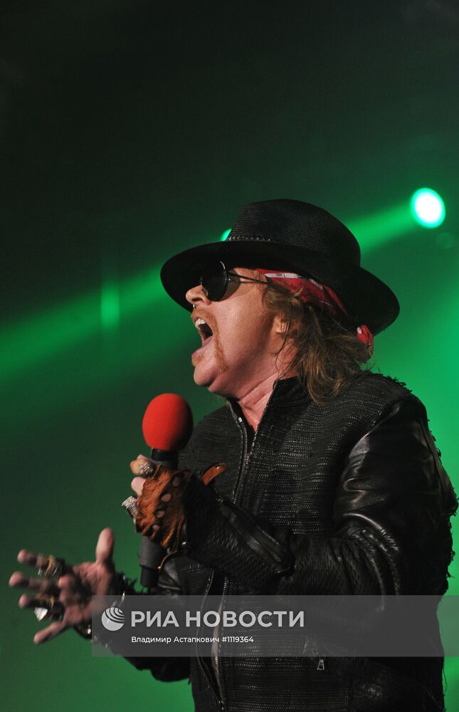 Концерт рок-группы Guns N'Roses в Москве