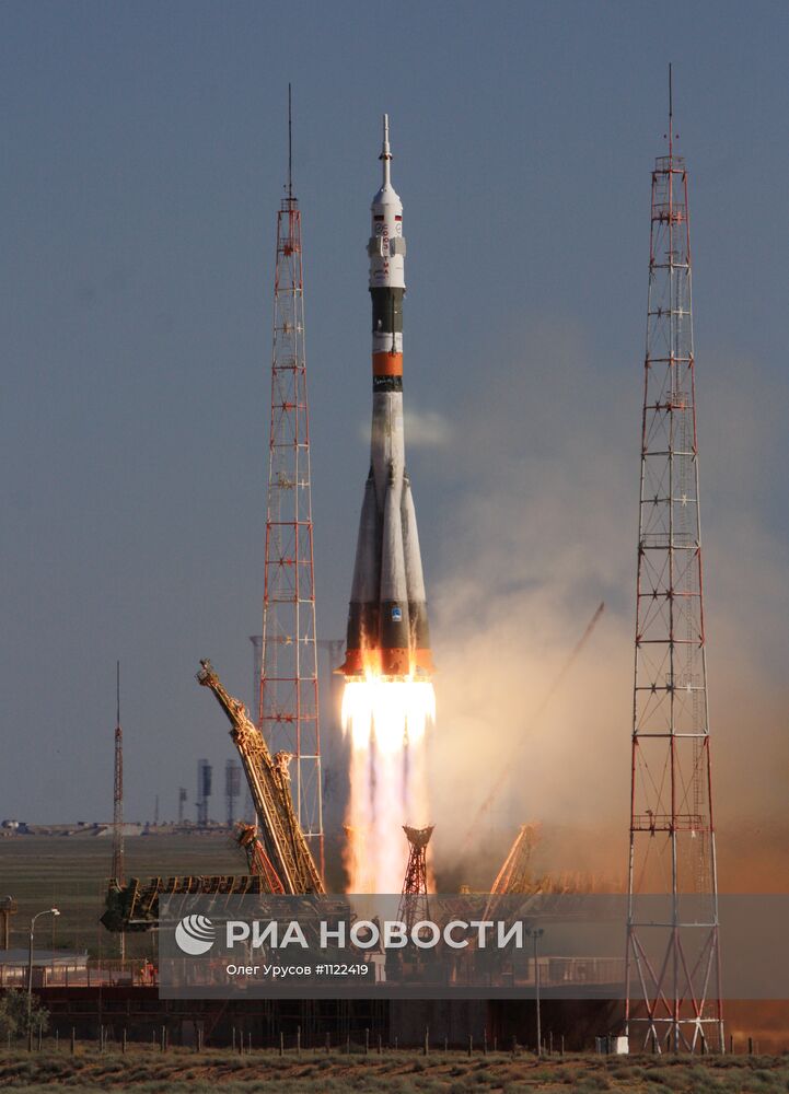 Запуск ракеты "Союз-ФГ" с пилотируемым КК "Союз ТМА-04М"