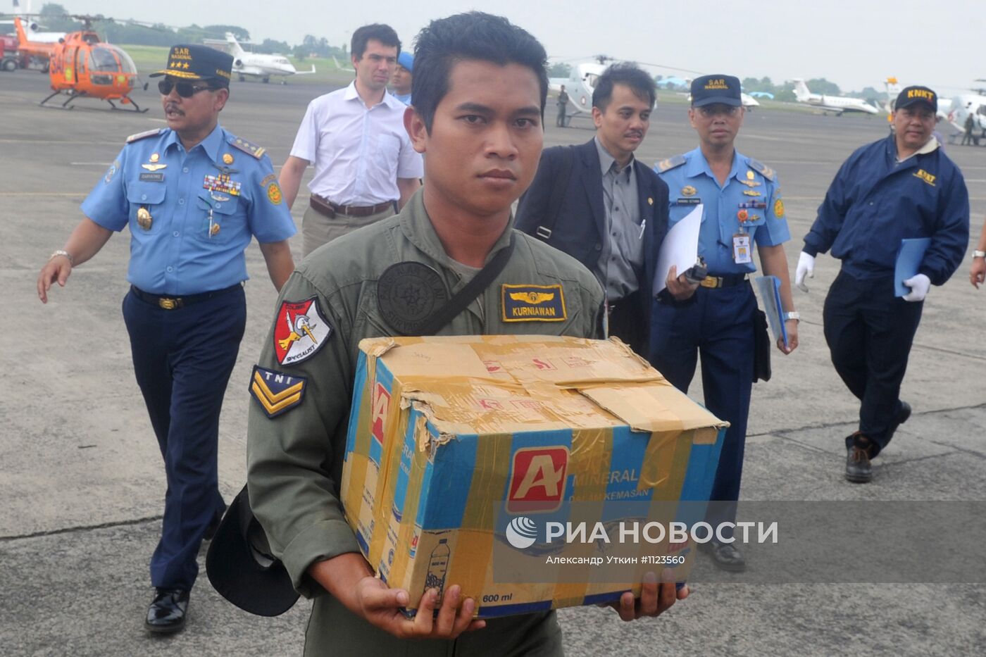 Самописцы с лайнера Sukhoi SuperJet-100 доставлены в Джакарту