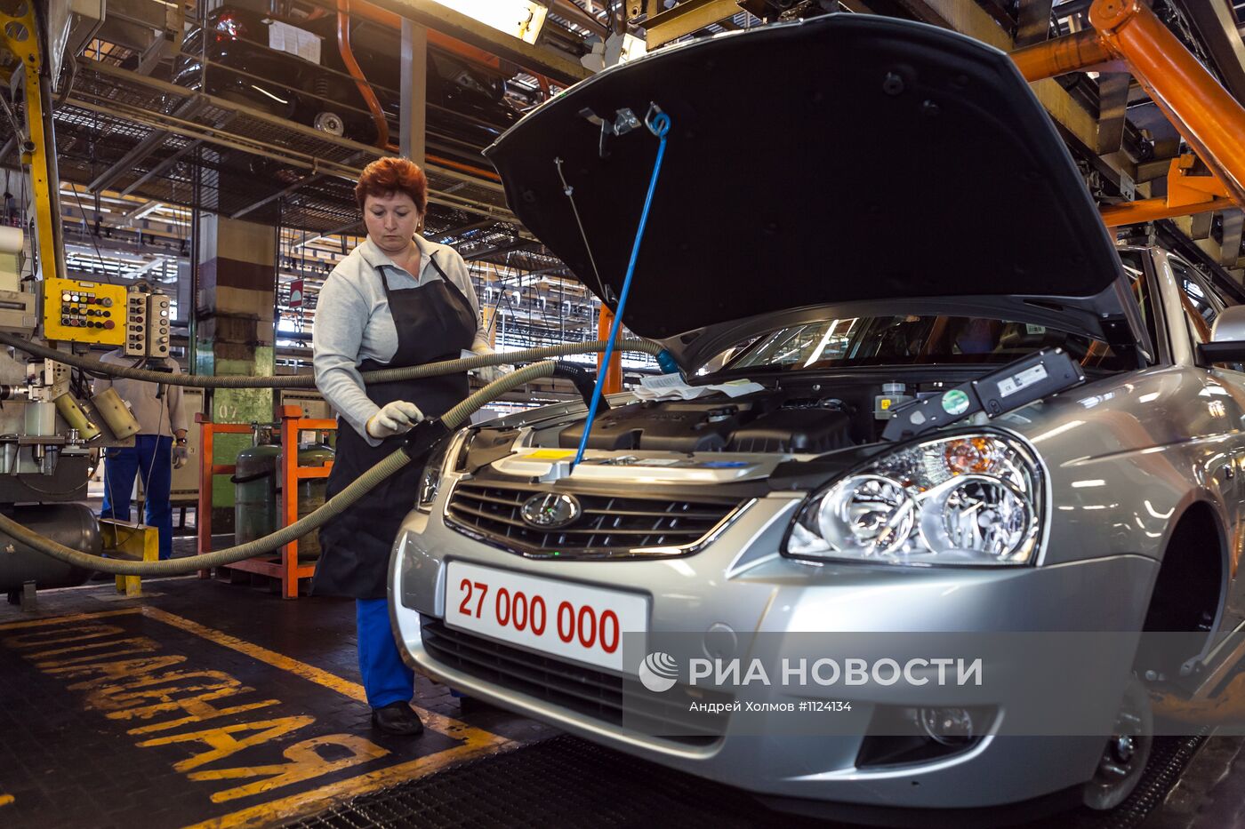 Выпуск юбилейного 27-миллионного автомобиля с конвейера АВТОВАЗа