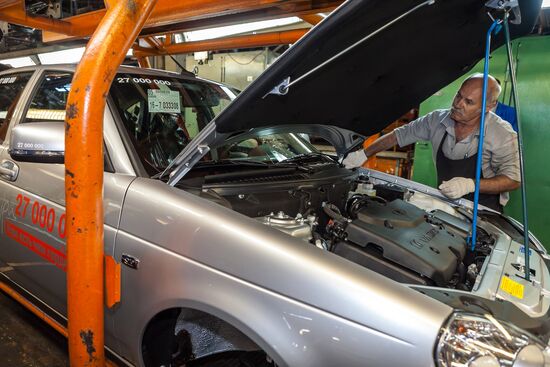 Выпуск юбилейного 27-миллионного автомобиля с конвейера АВТОВАЗа