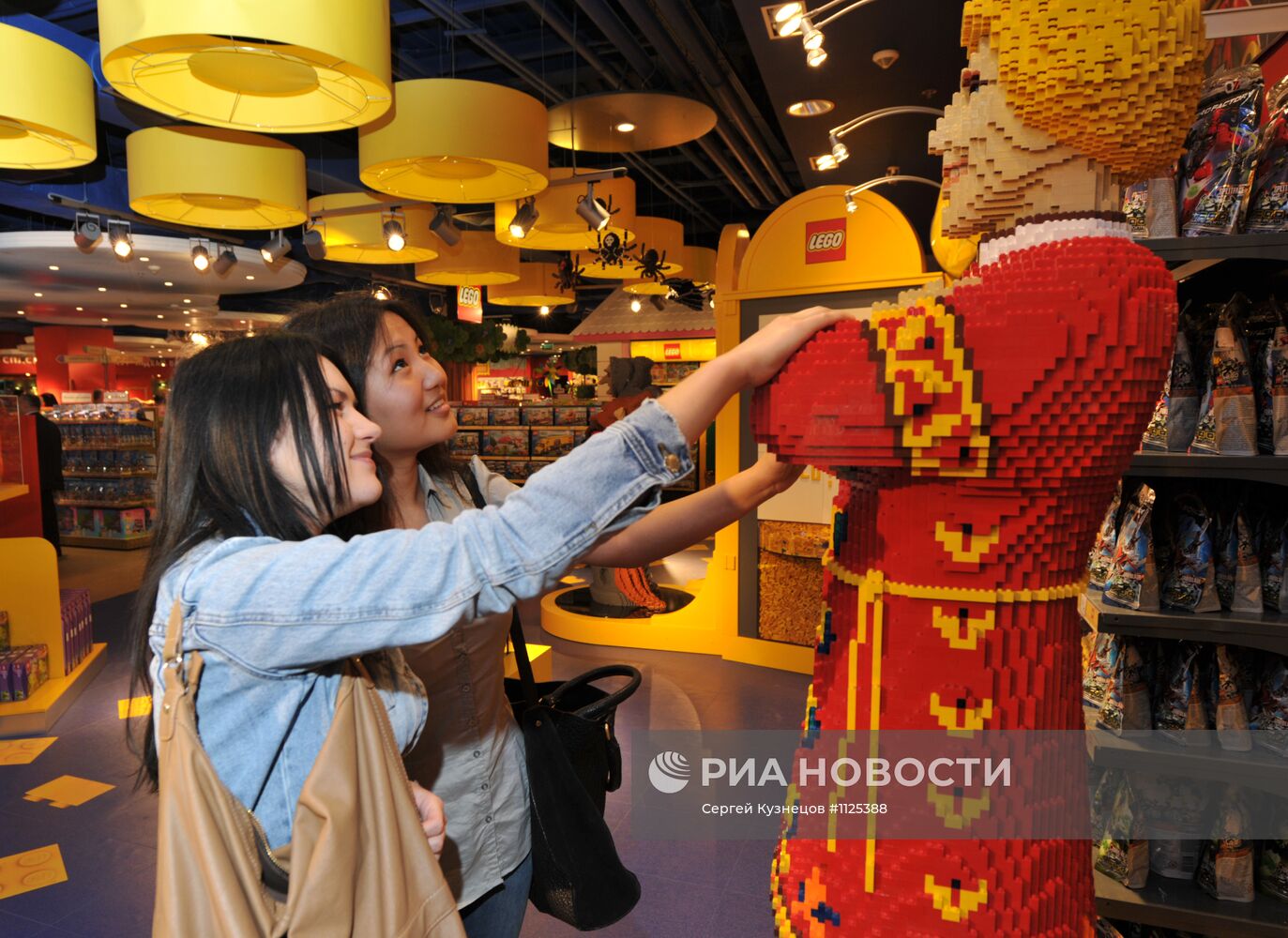 Открытие магазина игрушек Hamleys в Москве