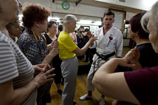 Занятия рукопашным боем для пенсионеров в Томске
