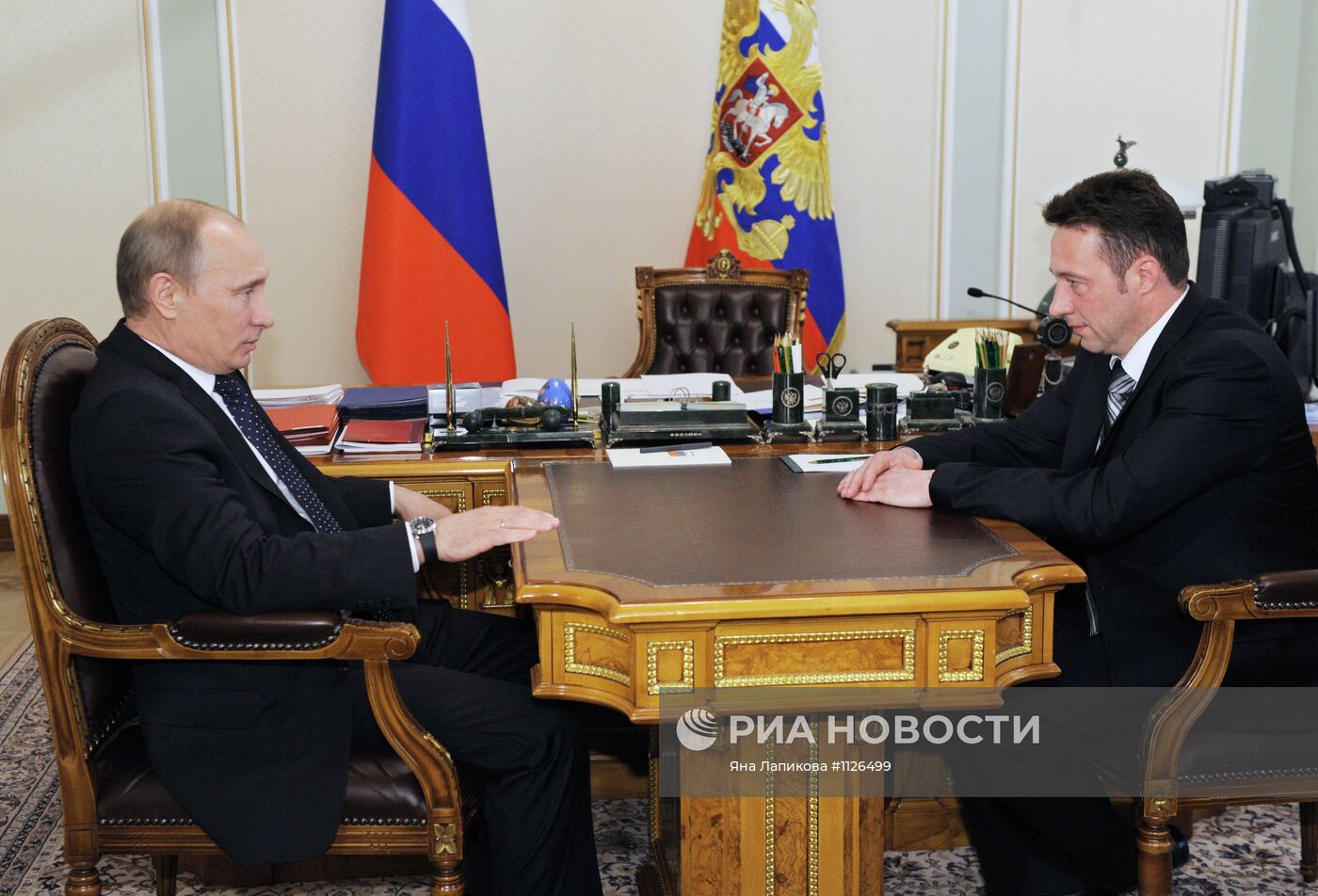 В.Путин провел встречу с И.Холманских