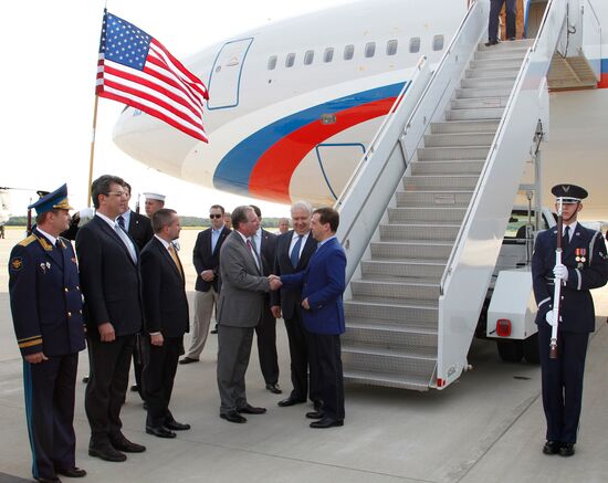 Д. Медведев на саммите G8