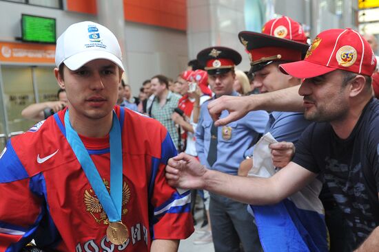 Встреча сборной России по хоккею после победы на чемпионате мира
