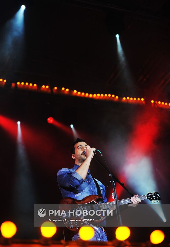 Выступление группы Grisha Urgant в парке им. Горького