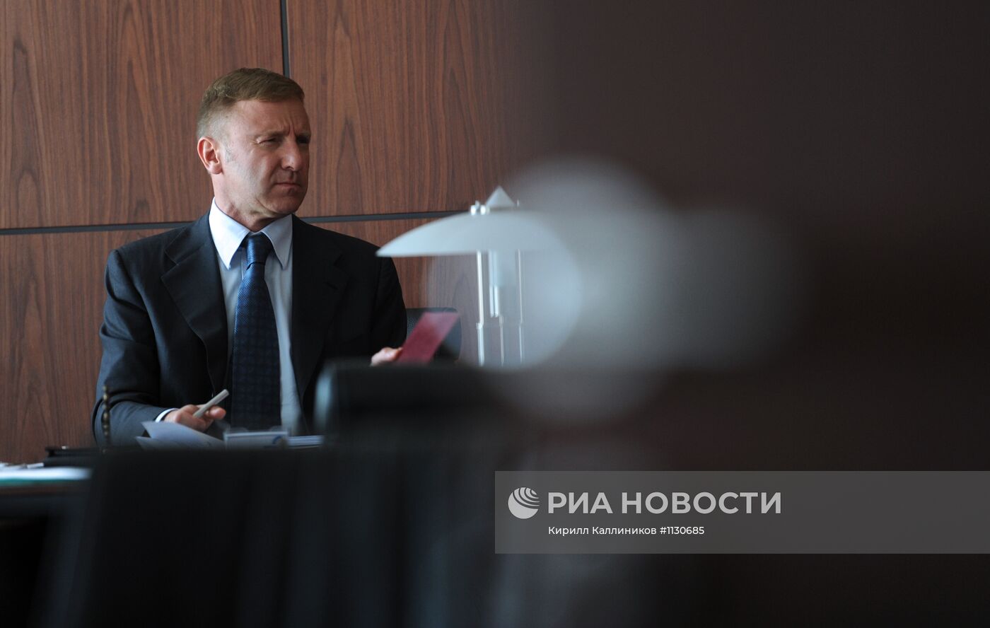 Интервью с новым министром образования РФ Д. Ливановым