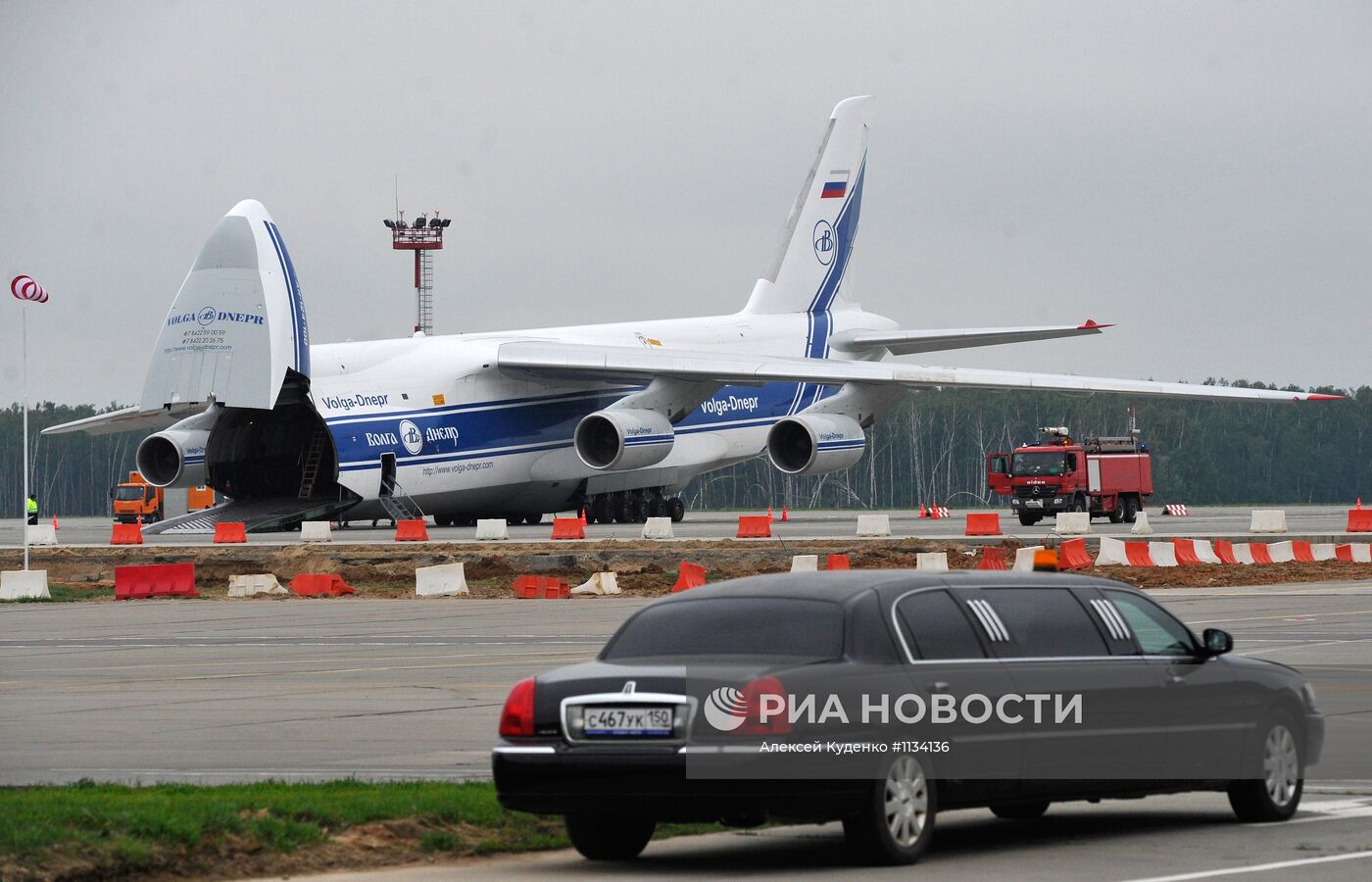 Презентация самолетов компаний "Волга-Днепр" и AirBridgeCargо