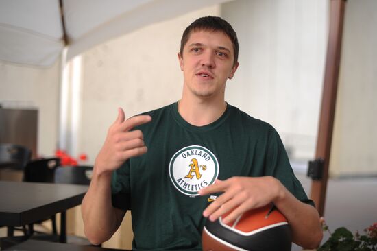 Интервью с членом сборной России по баскетболу Семеном Антоновым