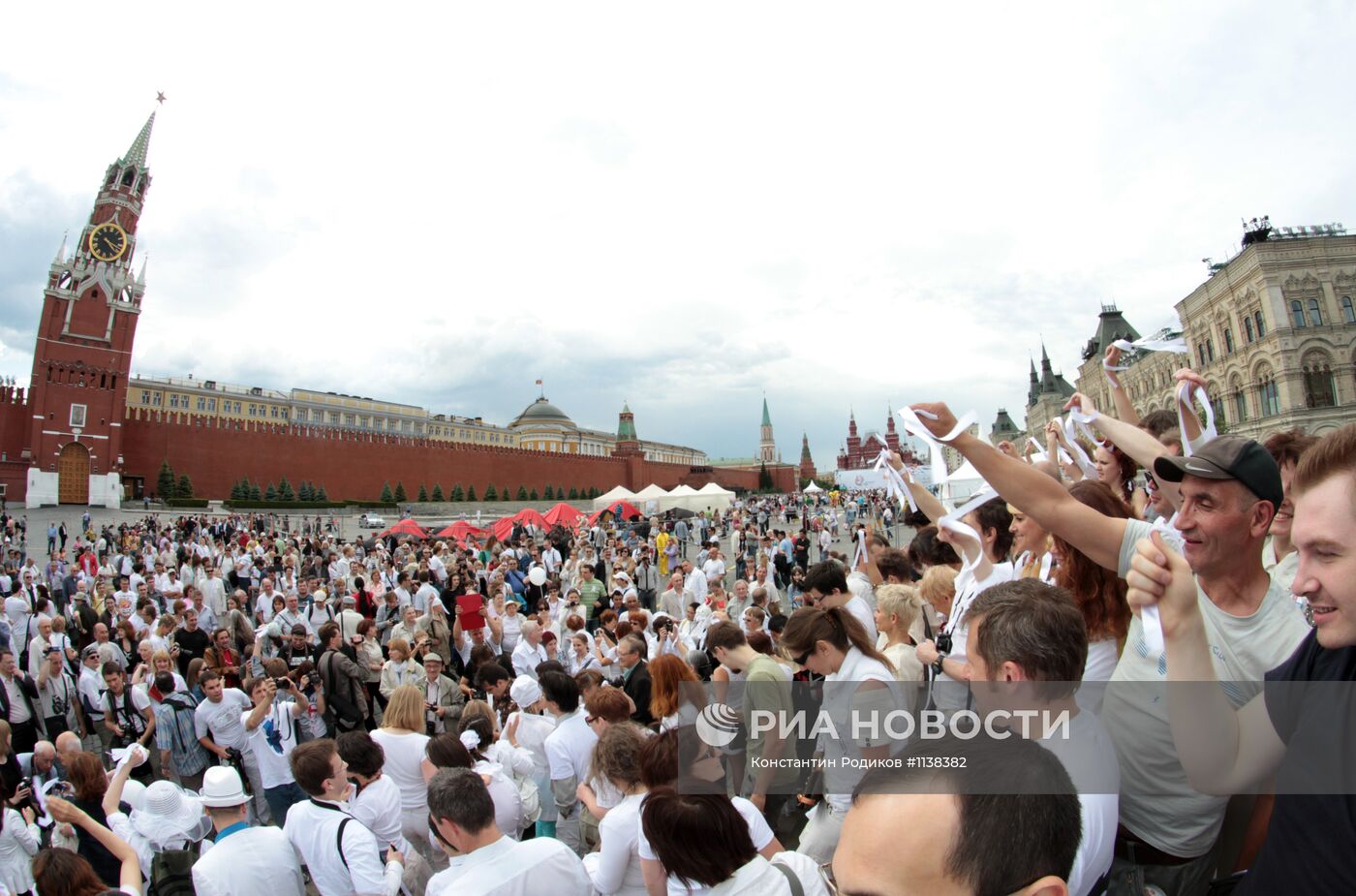 Акция "Белое дефиле" на Красной площади