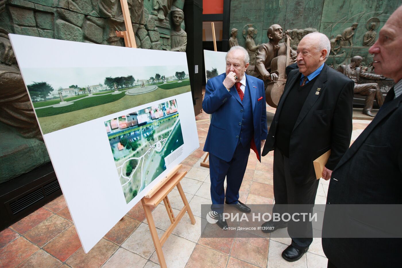 Зураб Церетели представил в Москве памятник Марине Цветаевой