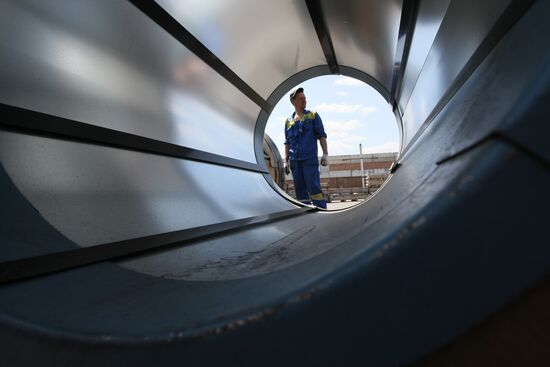 Работа завода группы компаний "Металл Профиль"