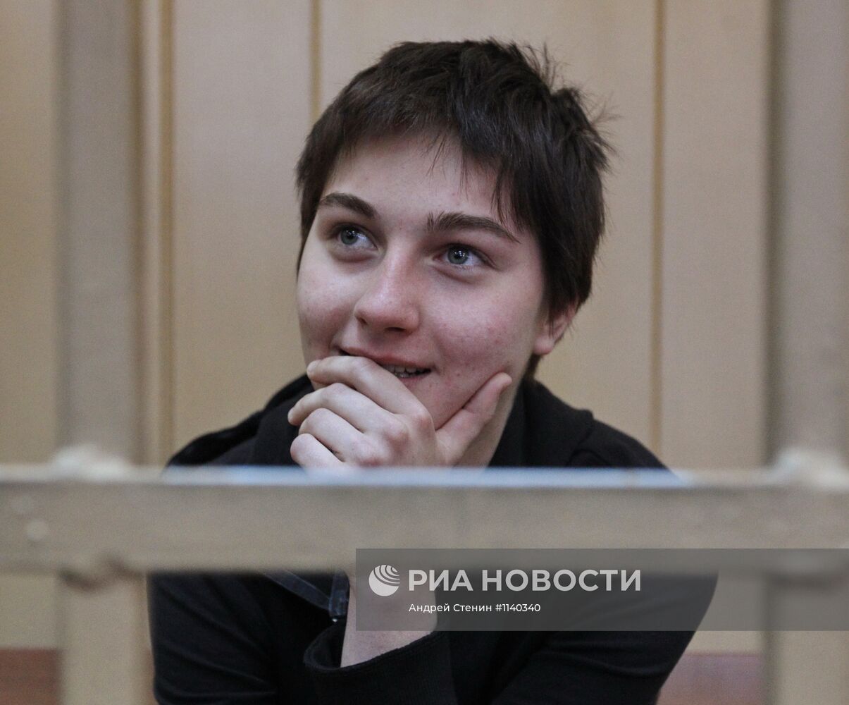 Активистка оппозиции А.Духанина в Басманном районном суде Москвы
