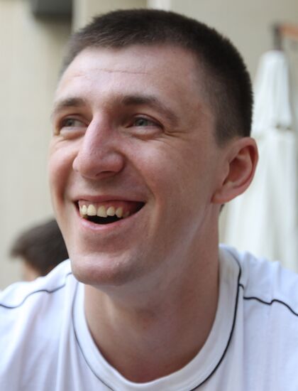 Интервью с членом сборной России по баскетболу В.Фридзоном