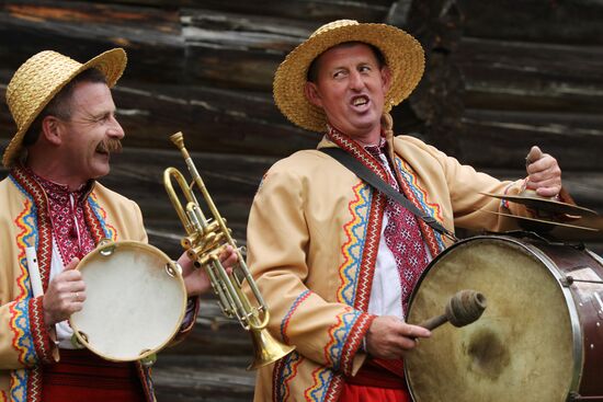 Праздник фольклора и ремесел в музее "Витославлицы"