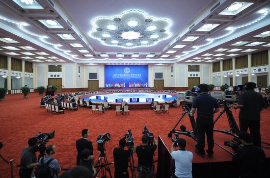 Саммит ШОС в Пекине. День второй