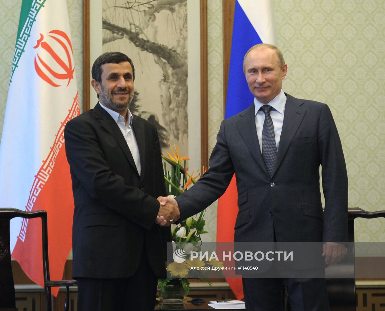 Беседа В.Путина с М.Ахмадинежадом