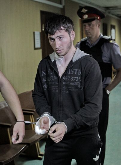 Участник драки около ТЦ "Европейский" Д.Ризванов доставлен в суд