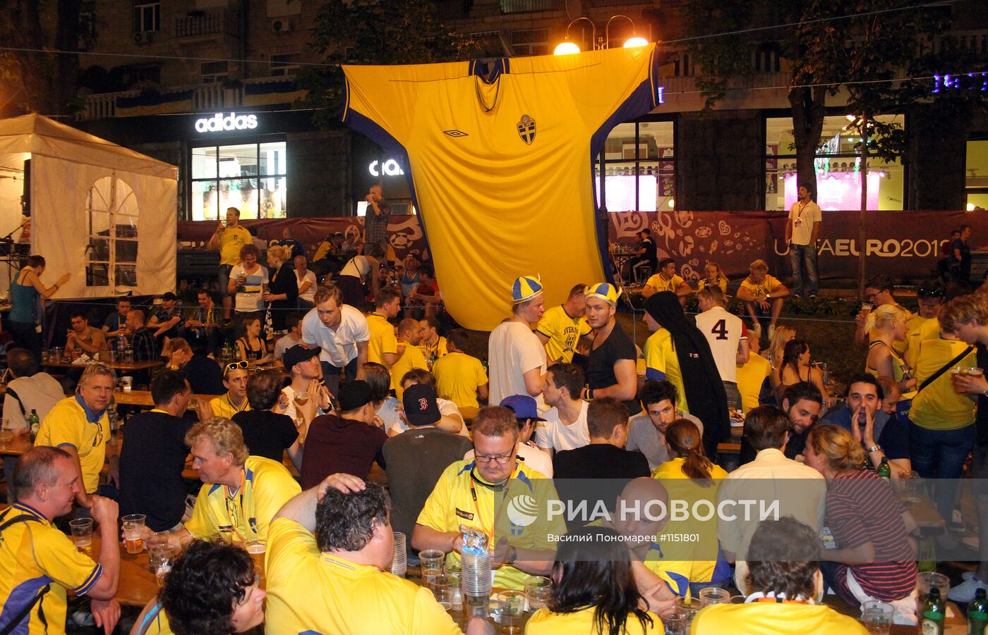 Футбол. ЕВРО - 2012. Болельщики на Украине