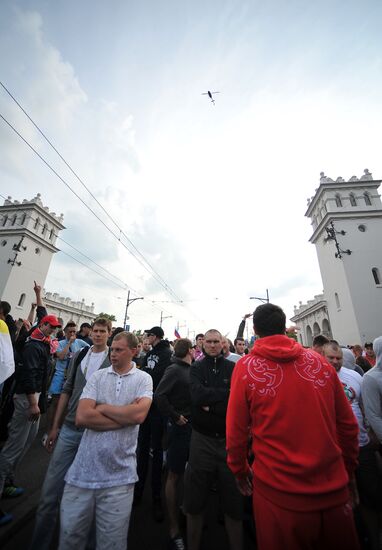 Марш российских болельщиков в Варшаве