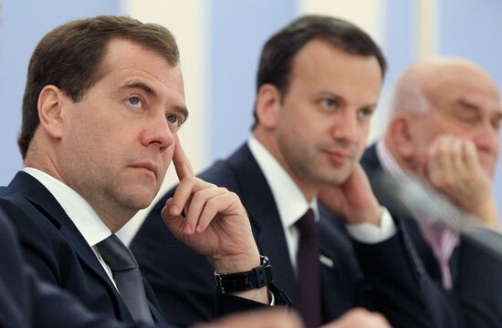 Д.Медведев проводит совещание по обсуждению доклада ФАС