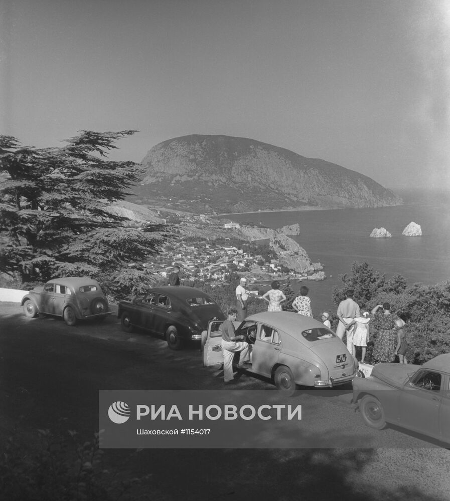Семейный отдых на автомобилях по Крыму
