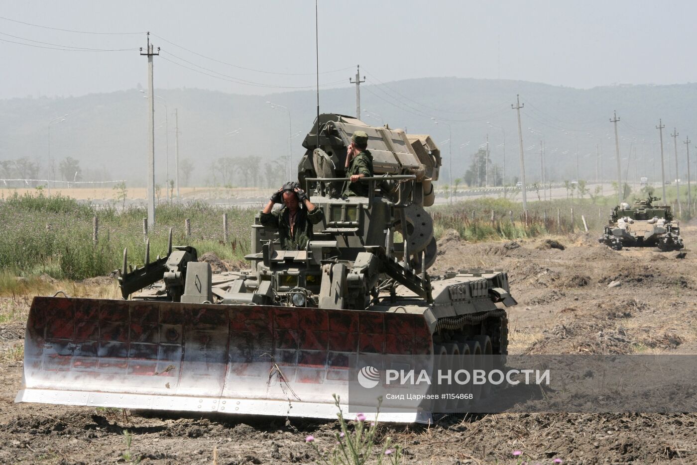 Разминирование территорий вокруг военной базы "Ханкала" в Чечне
