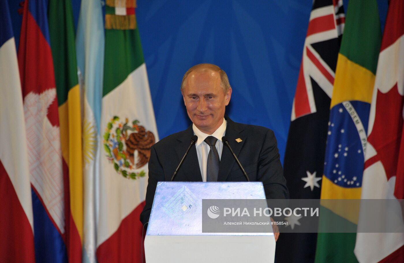 В.Путин на саммите "большой двадцатки" в мексиканском Лос-Кабосе