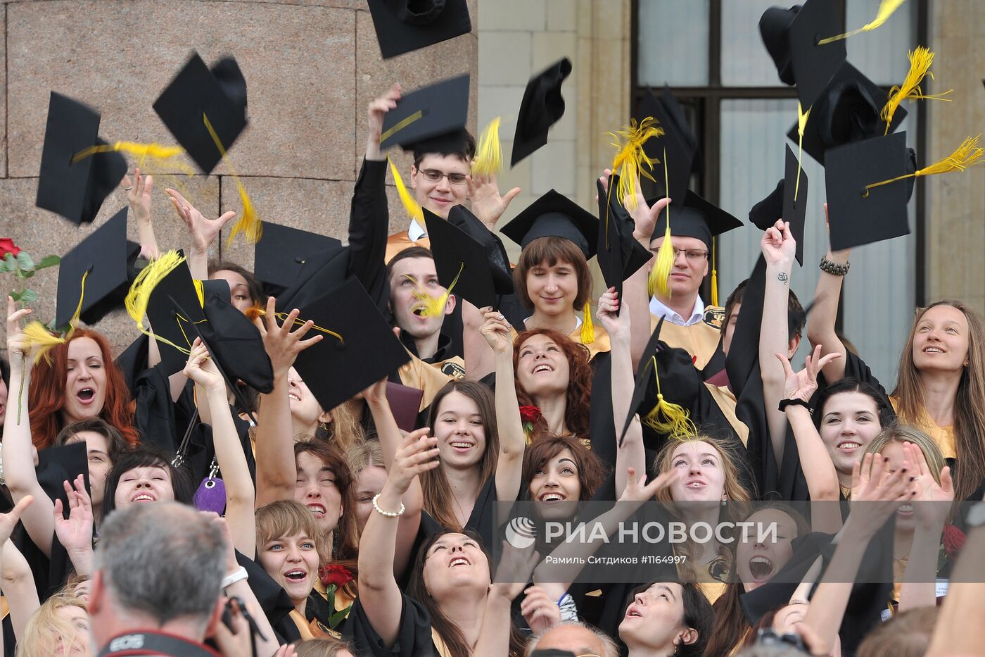 Вручение дипломов с отличием выпускникам МГУ им. М.В.Ломоносова