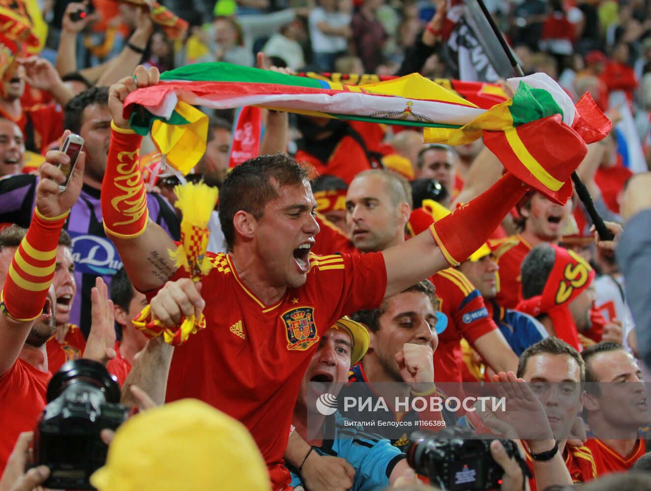 Футбол. ЕВРО - 2012. Матч сборных Португалии и Испании