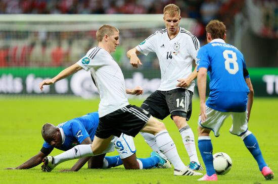 Футбол. ЕВРО - 2012. Матч сборных Германии и Италии