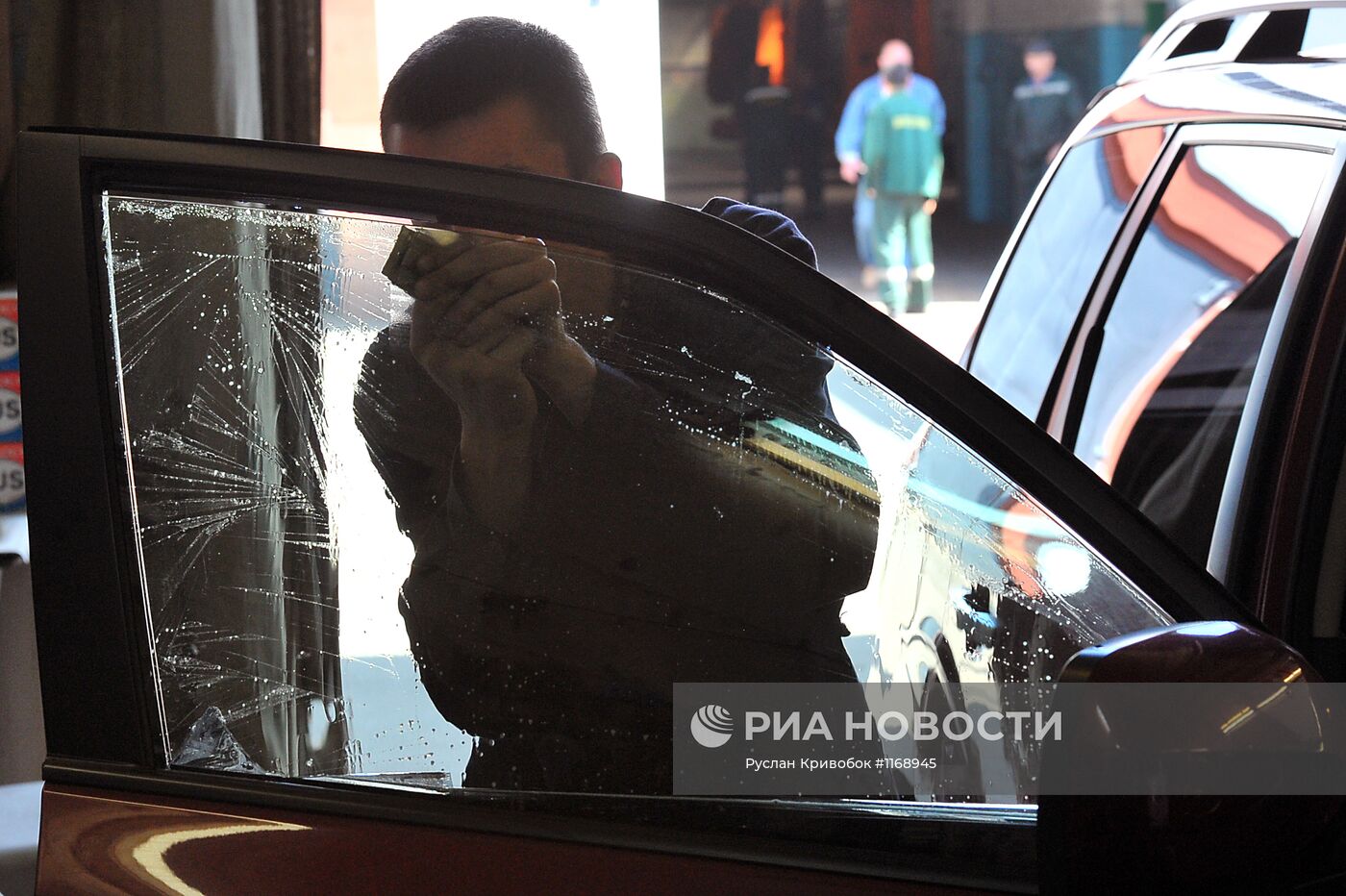 Снятие тонировки с автомобилей в Москве