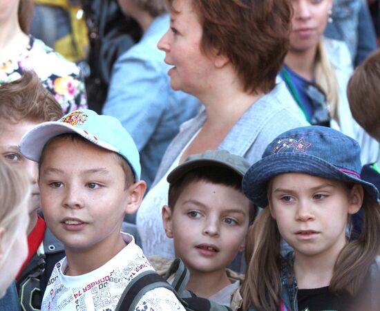 Отправка детей в детский лагерь имени Ю.А. Гагарина