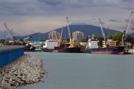 Завершение строительства грузового порта в Сочи