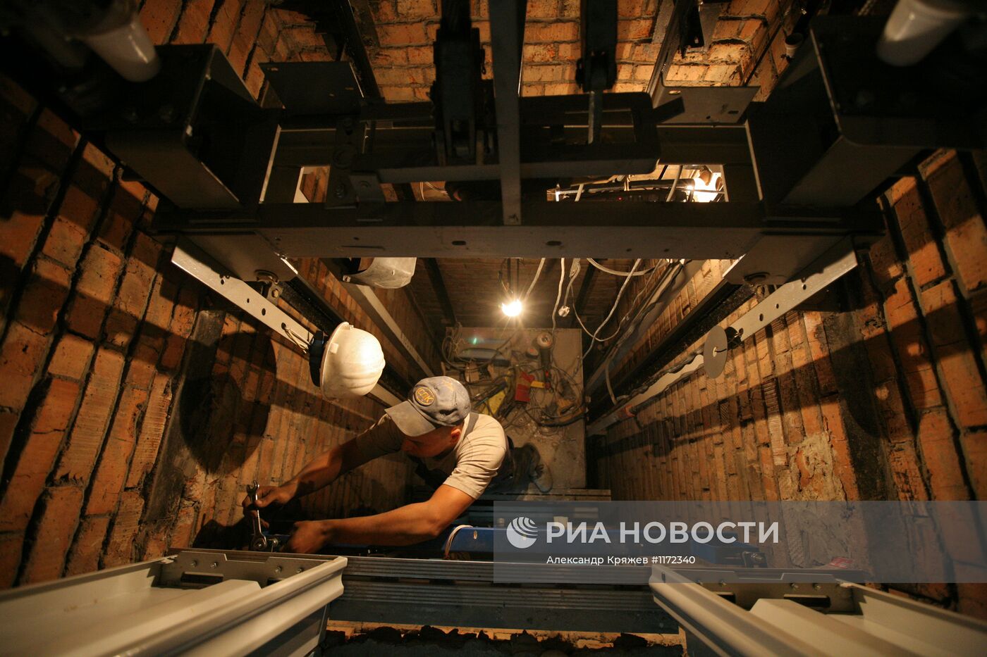 Замена лифтового оборудования в жилом доме в Новосибирске